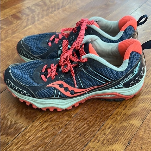 Saucony Shoes - Saucony Blue and Pink Sneakers Breathable Mesh Design